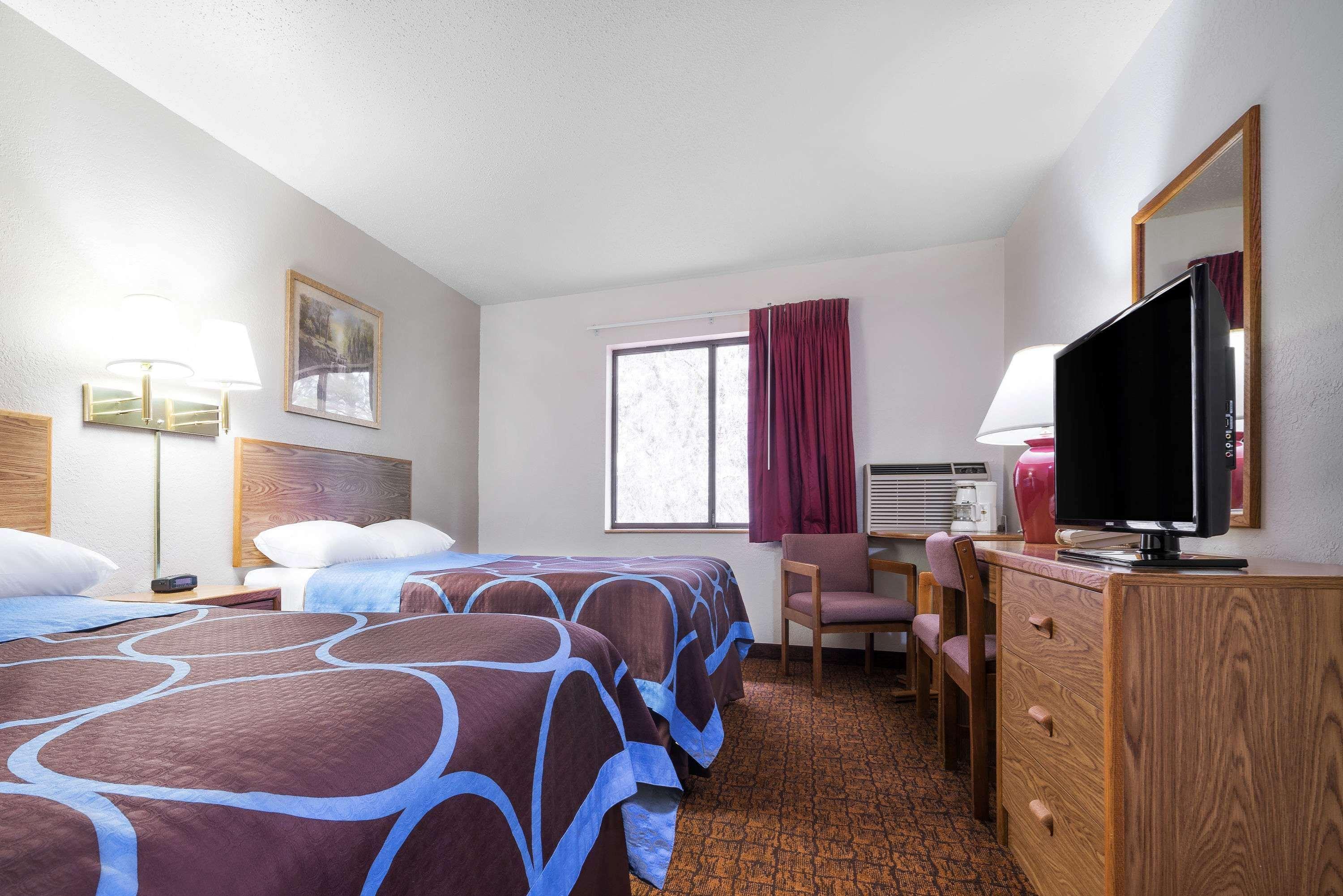 Super 8 By Wyndham Park Rapids Hotel Ngoại thất bức ảnh